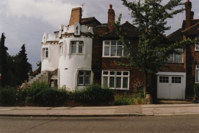 Trobridge house in kingsbury